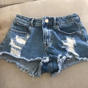 Riped Jean shorts
